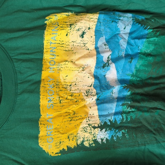Short Sleeve Graphic Top - Smokey Mountains - Picture 2 of 4